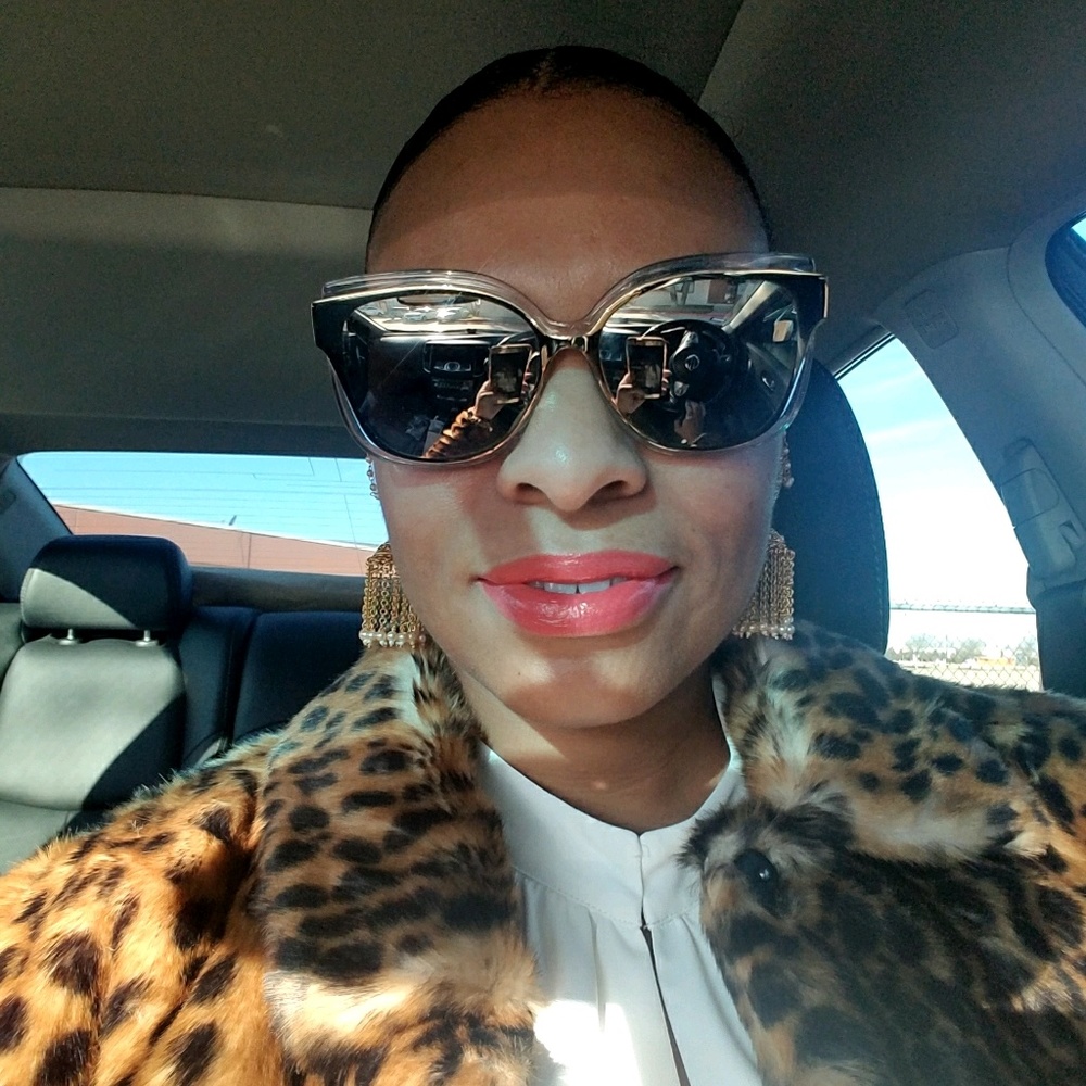 Meet your Posher, Tanekia